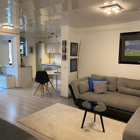 Toms Ferienhuette * Annweiler am Trifels